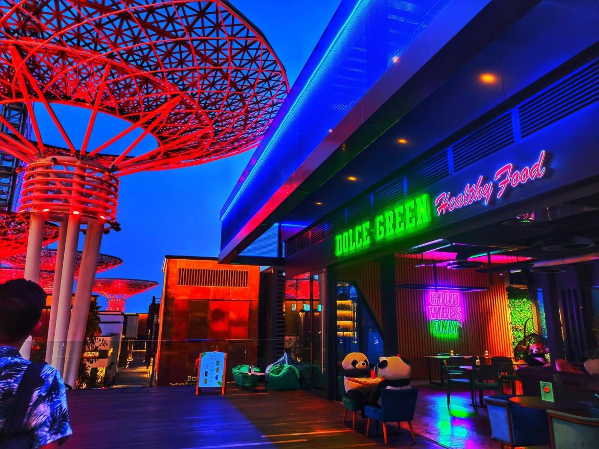 דובאי Seaview Beach Hostel Jbr - Walk To Beach - Gym - Pool - Metro Station מראה חיצוני תמונה