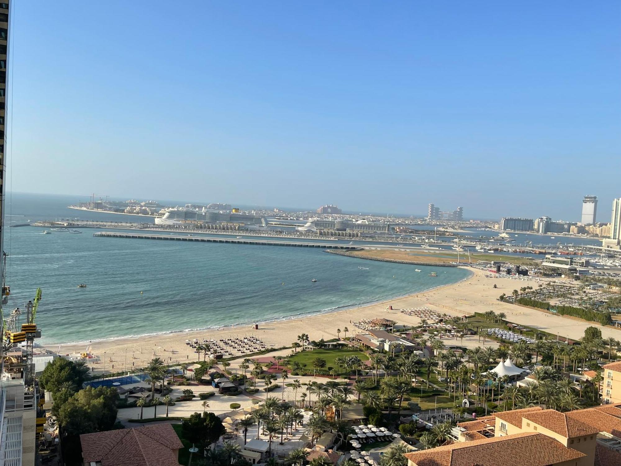 דובאי Seaview Beach Hostel Jbr - Walk To Beach - Gym - Pool - Metro Station מראה חיצוני תמונה