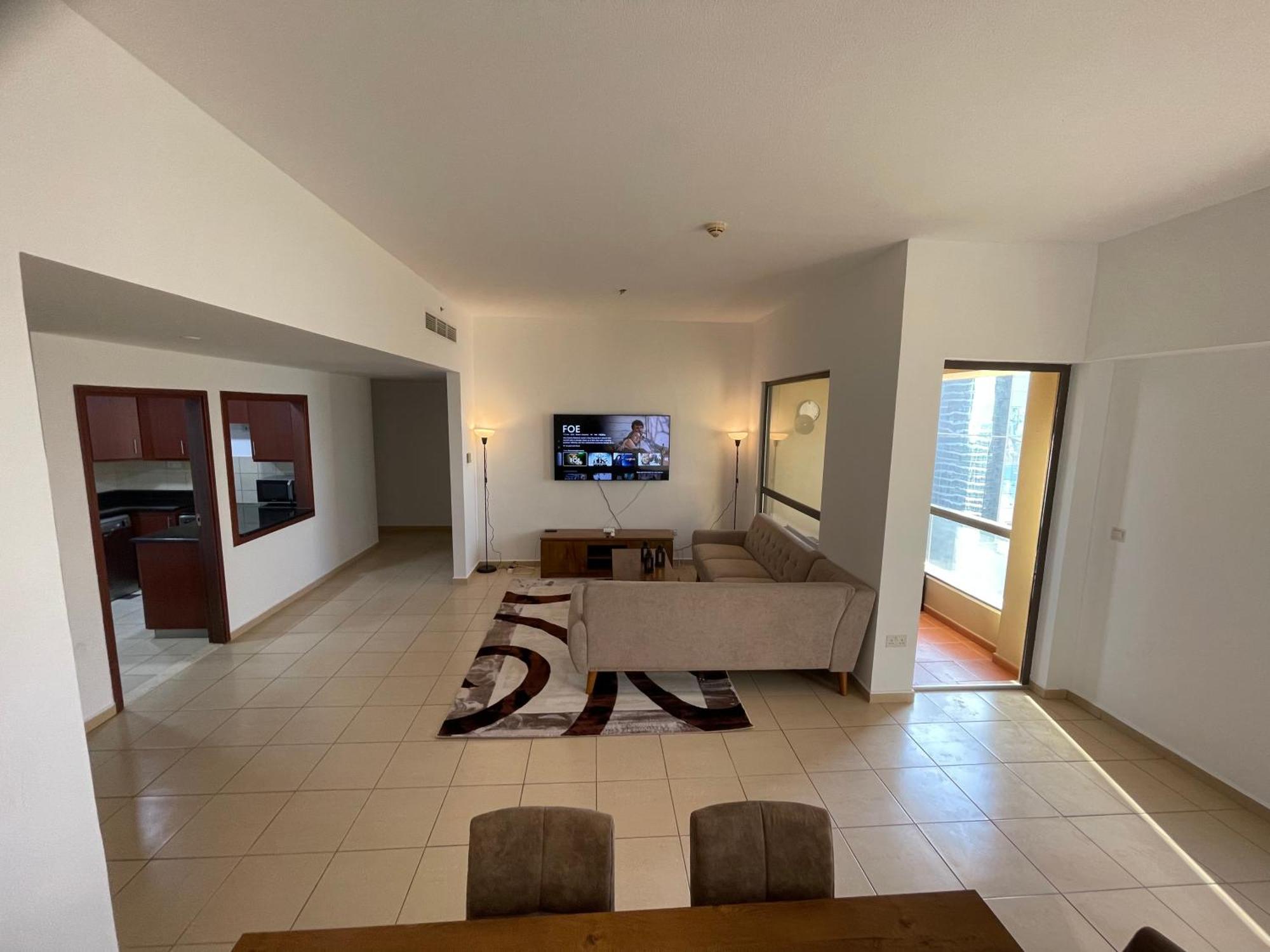 דובאי Seaview Beach Hostel Jbr - Walk To Beach - Gym - Pool - Metro Station מראה חיצוני תמונה