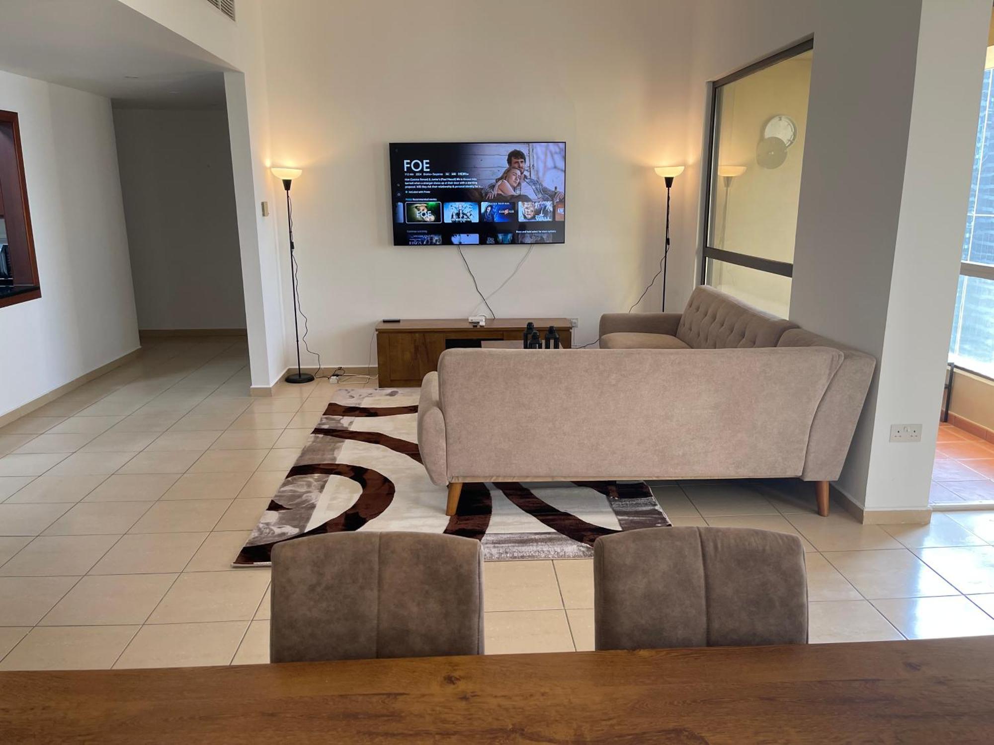דובאי Seaview Beach Hostel Jbr - Walk To Beach - Gym - Pool - Metro Station מראה חיצוני תמונה