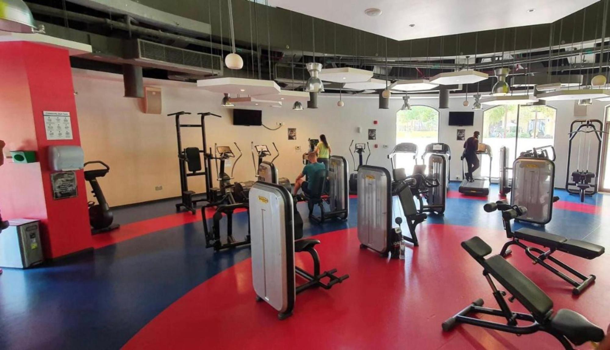 דובאי Seaview Beach Hostel Jbr - Walk To Beach - Gym - Pool - Metro Station מראה חיצוני תמונה