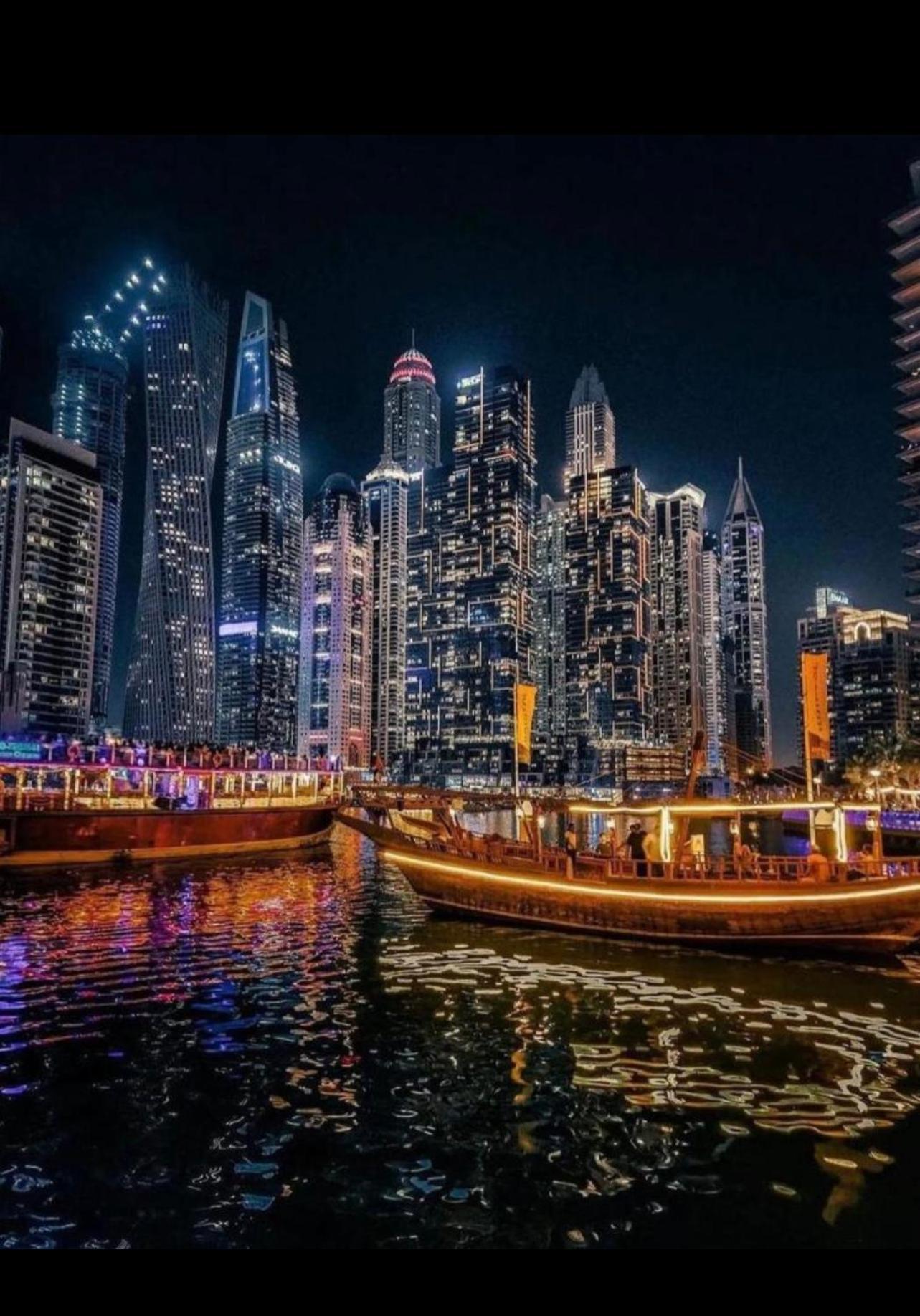 דובאי Seaview Beach Hostel Jbr - Walk To Beach - Gym - Pool - Metro Station מראה חיצוני תמונה